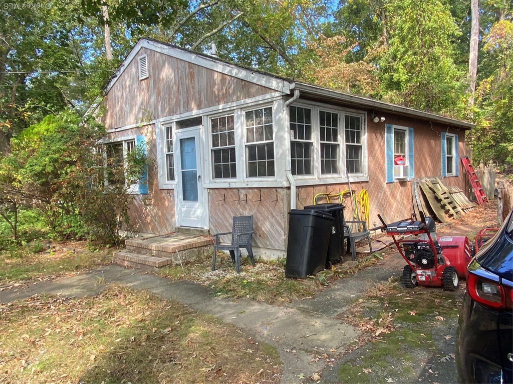 Photo of 234 Lakeside Trail, Ridge, NY 11961 (MLS # 922251)