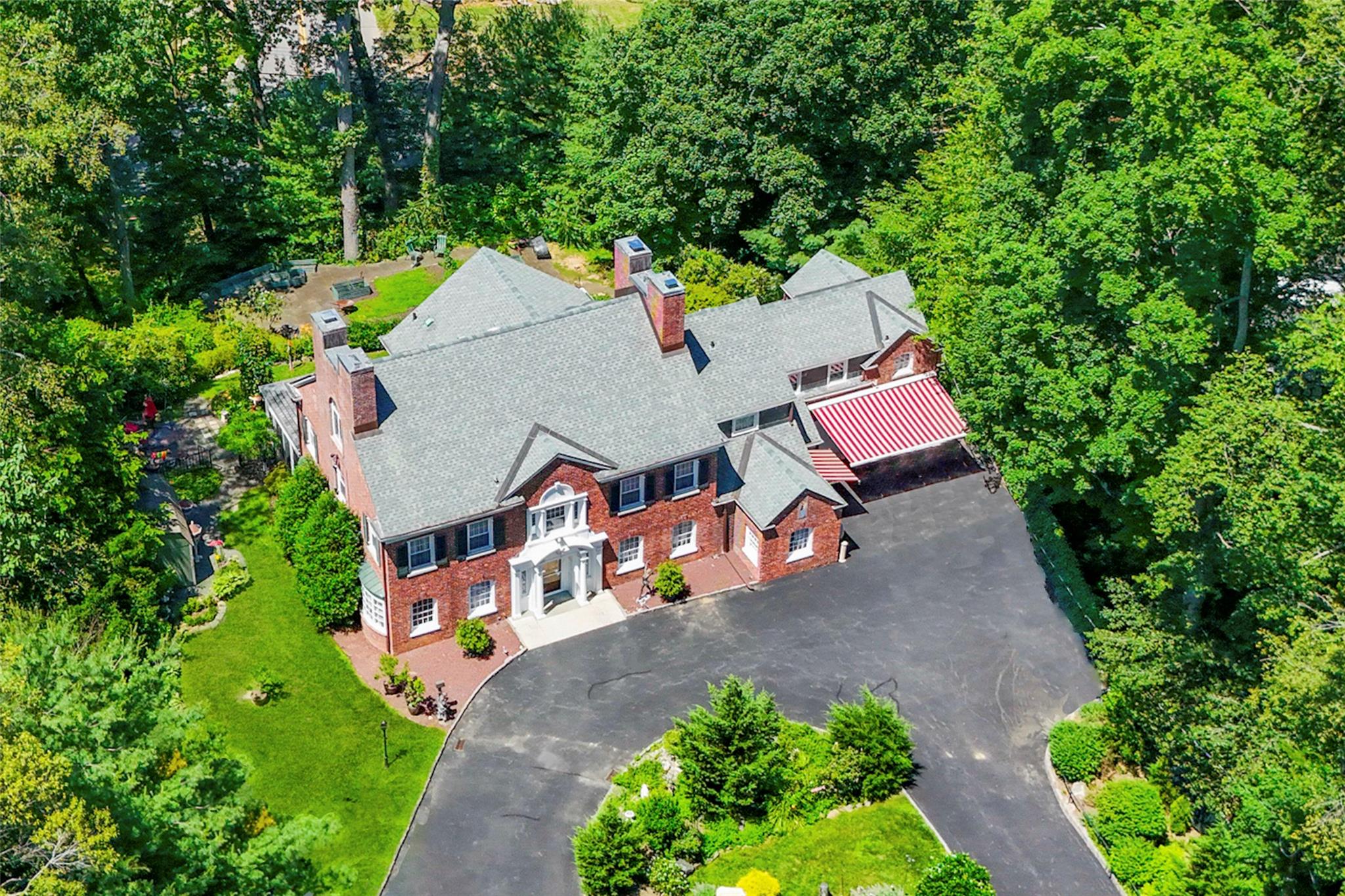 400 Beechmont Drive