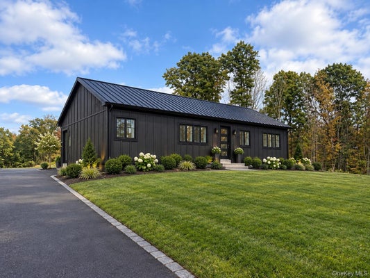 625 TRAVER RD, PLEASANT VALLEY, NY 12569 - Image 89864d2b60543760d7e4c1201e1a92d0/327313134