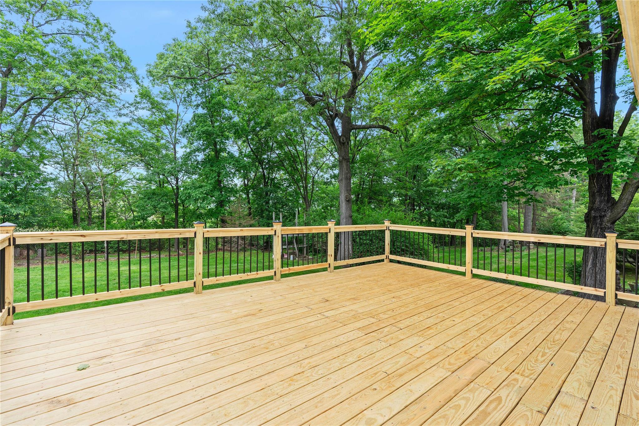 11 Woodland Road, Woodbury, New York image 32