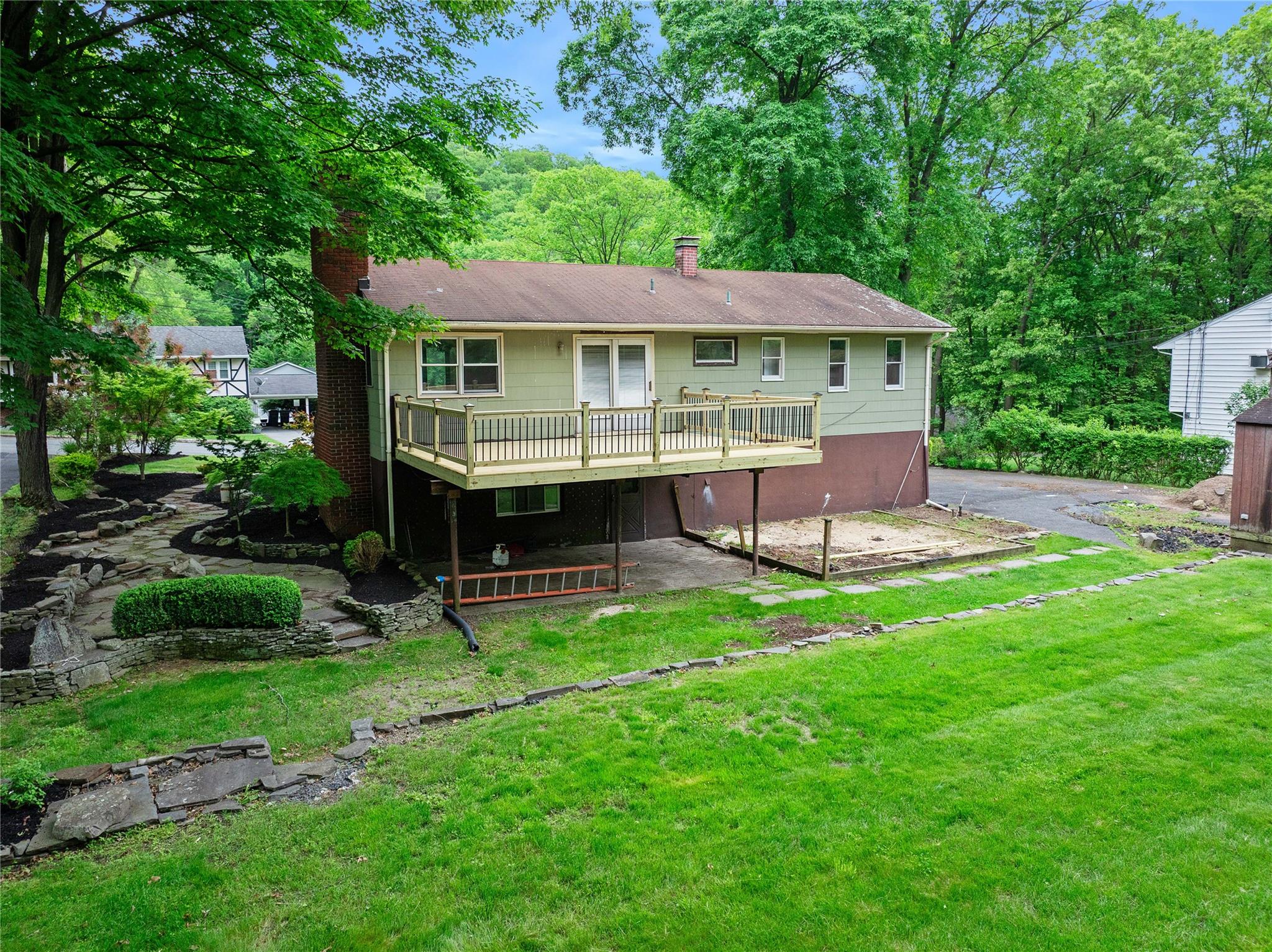 11 Woodland Road, Woodbury, New York image 33