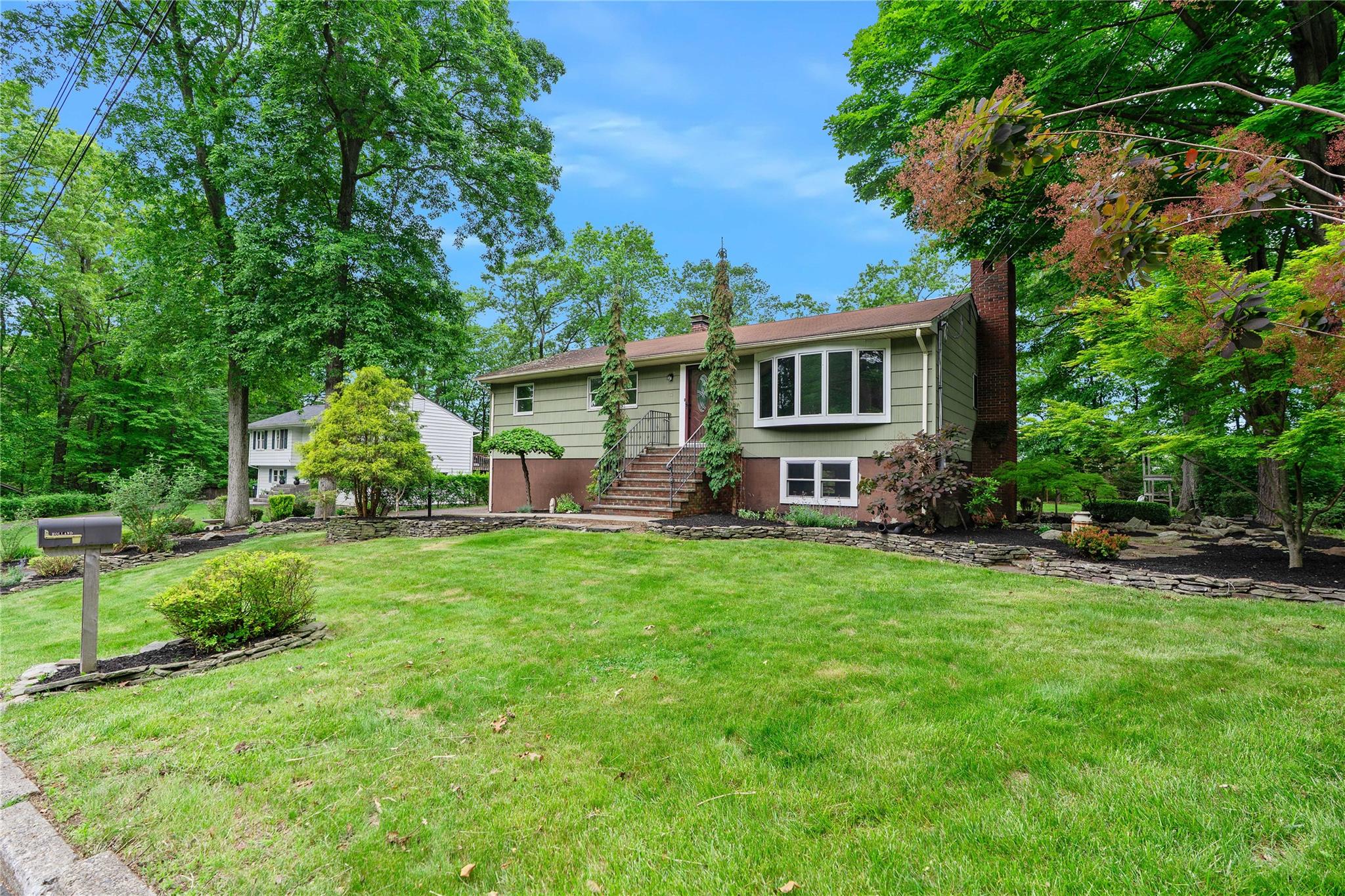 11 Woodland Road, Woodbury, New York image 3