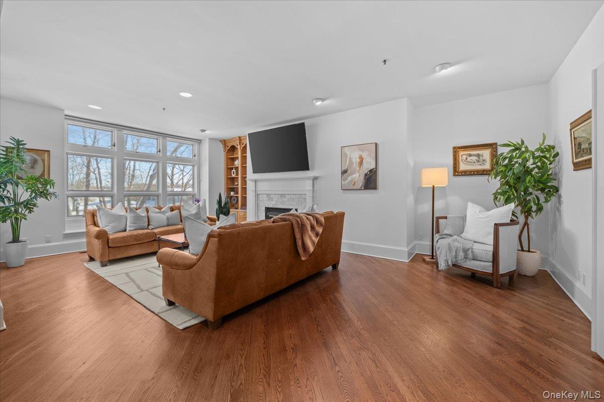 10 Old Jackson Avenue 44