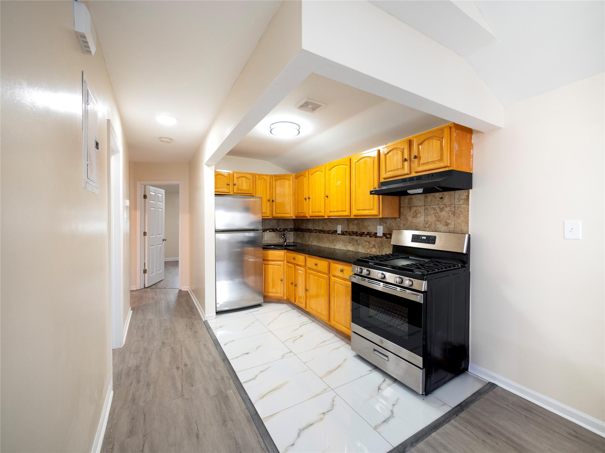 Rental Property at 220 Place 2nd Floor, Laurelton, Queens, NY - Bedrooms: 3 
Bathrooms: 1 
Rooms: 5  - $3,000 MO.