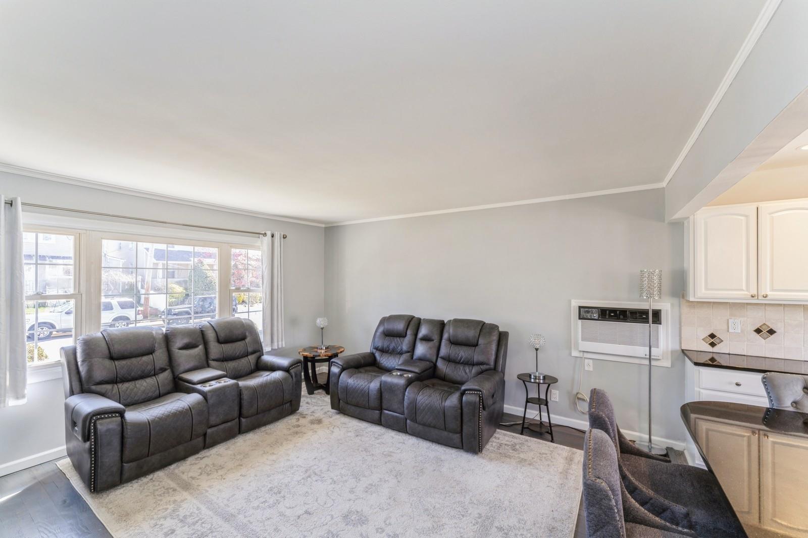 305 Seidman Place, Franklin Square, New York image 6