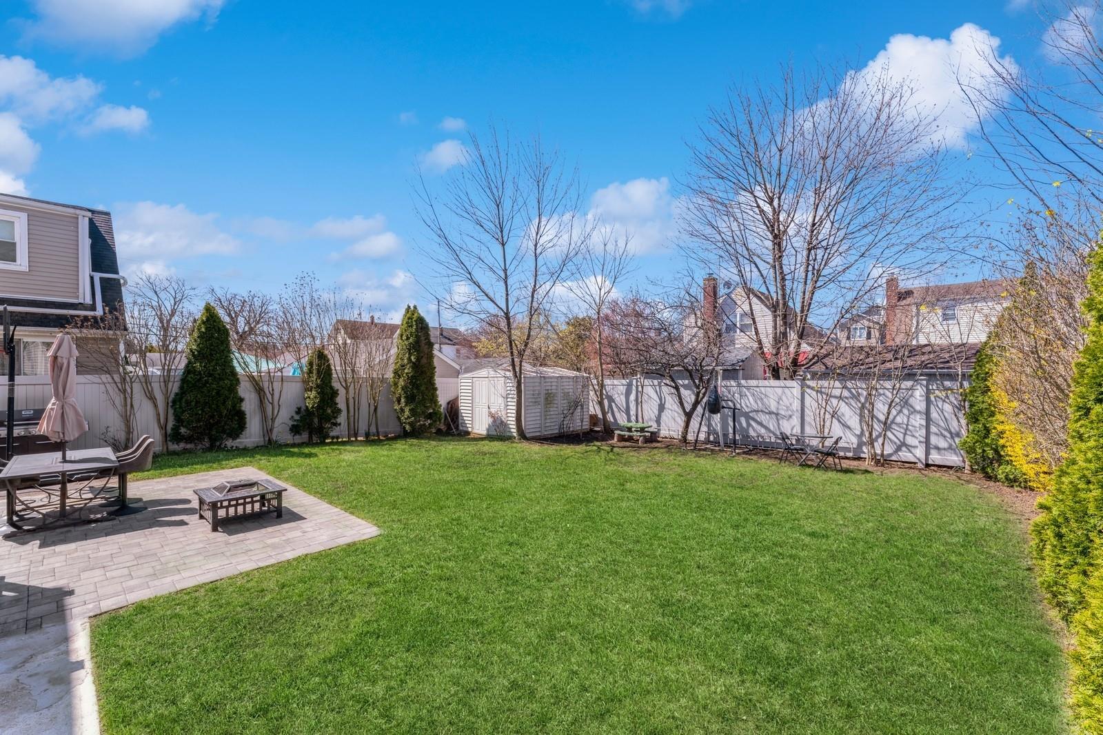 305 Seidman Place, Franklin Square, New York image 22