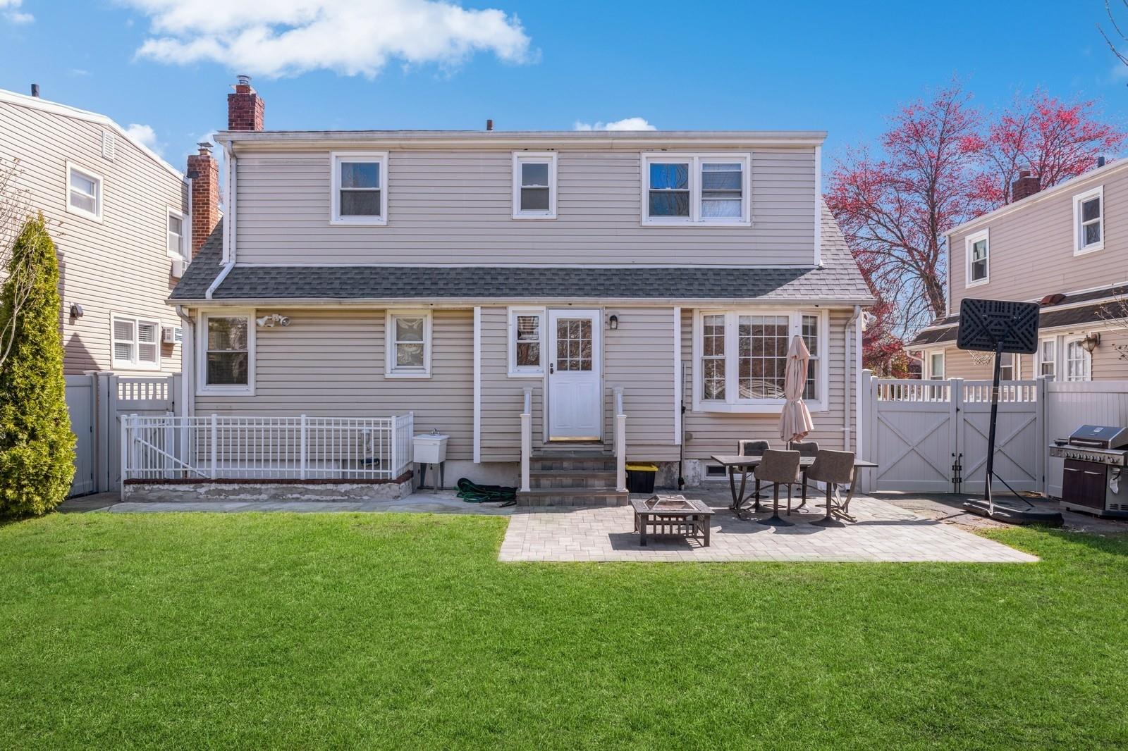 305 Seidman Place, Franklin Square, New York image 19