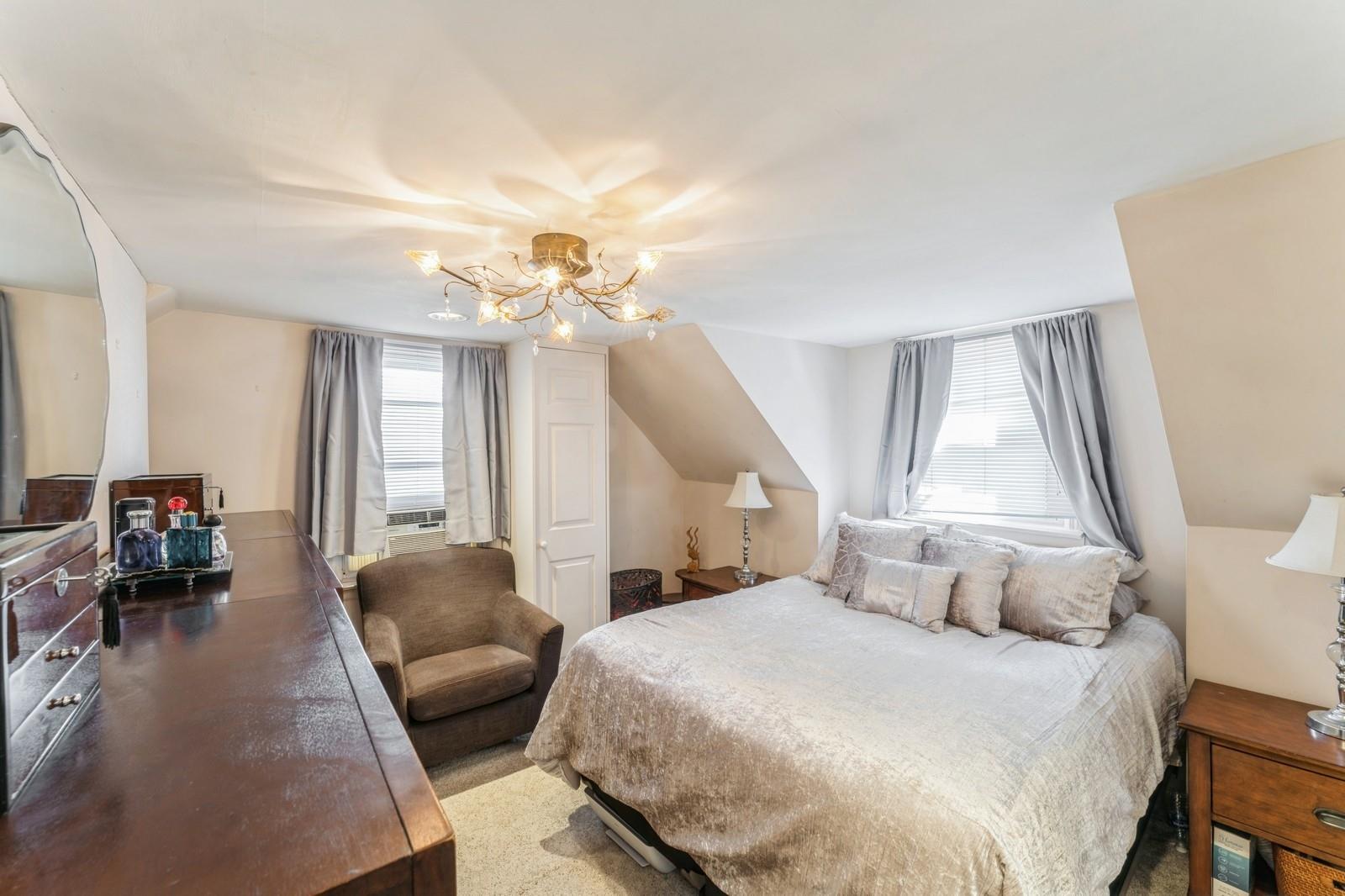 305 Seidman Place, Franklin Square, New York image 14
