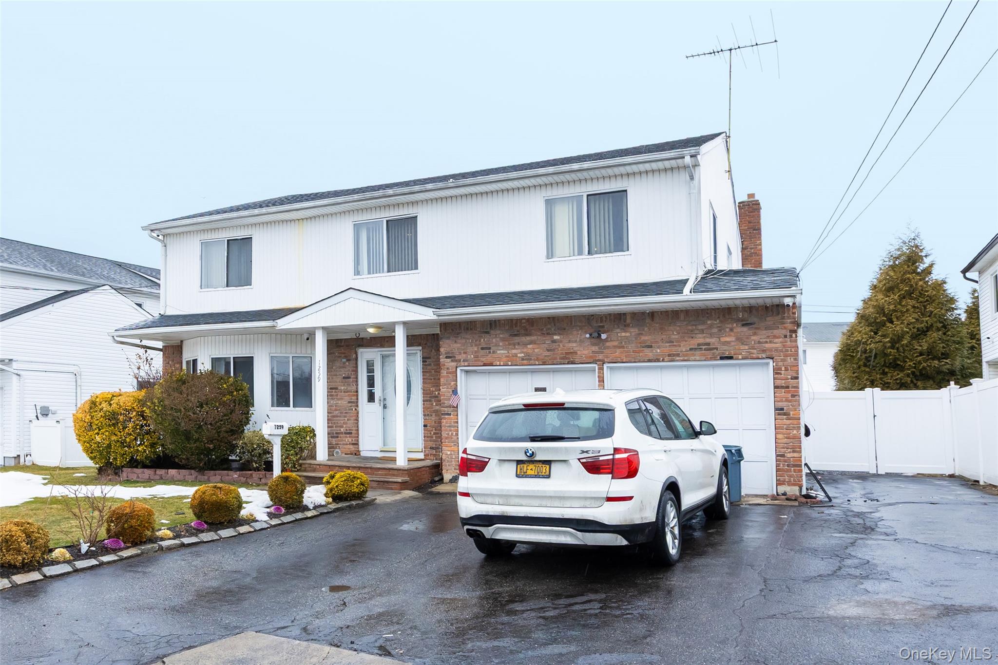 1259 JERUSALEM AVE Avenue