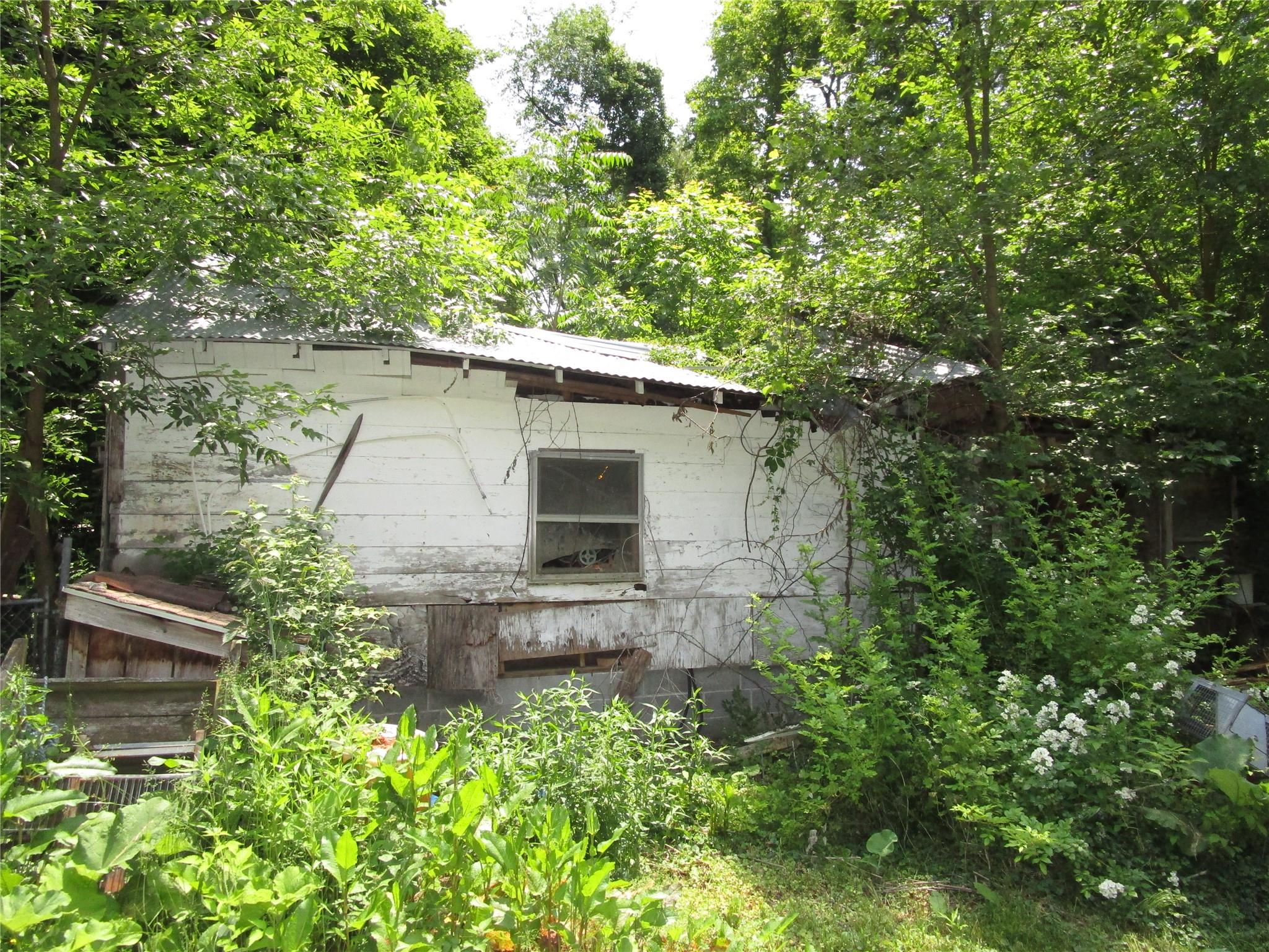 Elizaville, New York 12523, United States, 2 Bedrooms Bedrooms, ,1 BathroomBathrooms,Residential,Active,146388