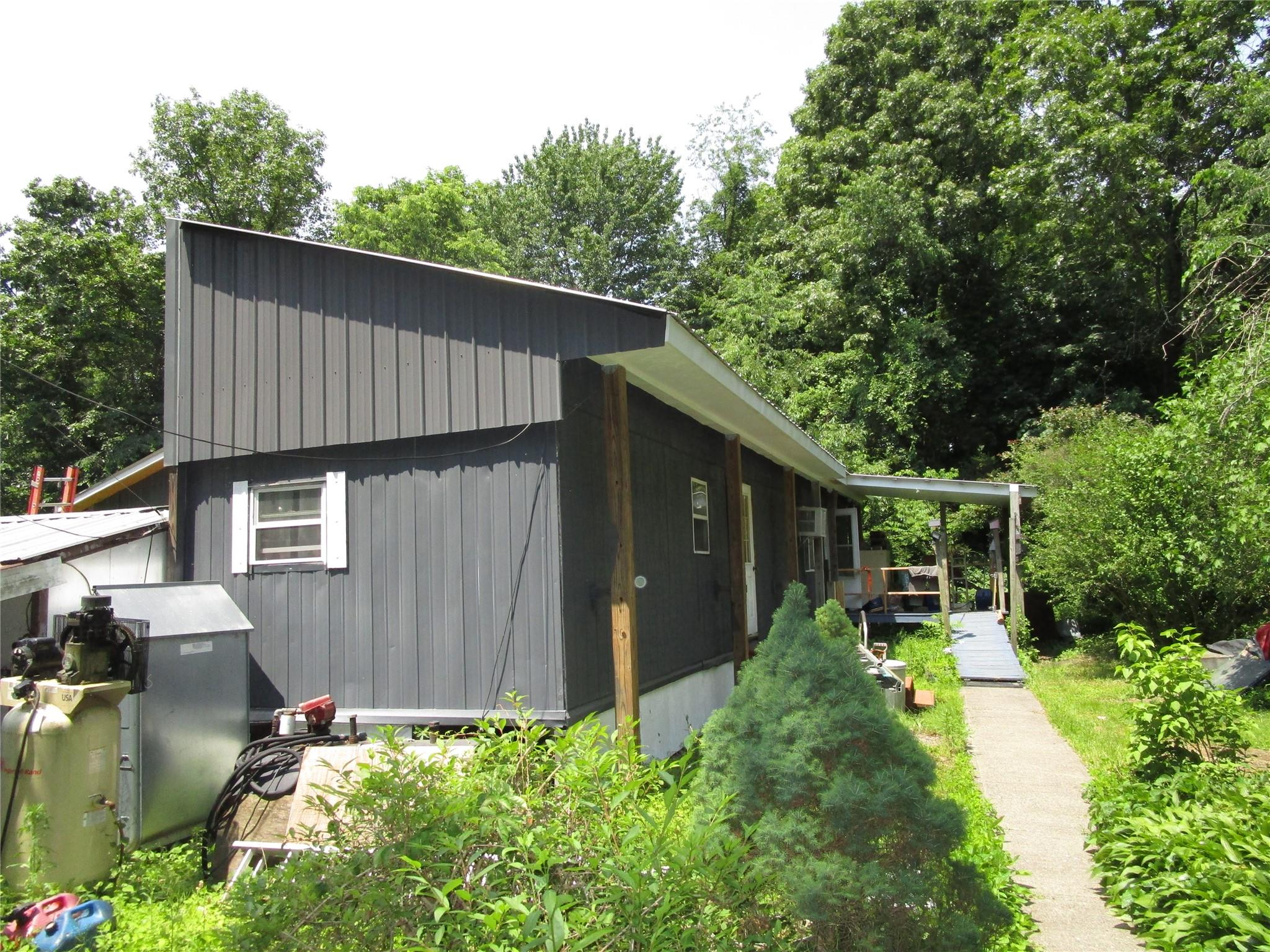 Elizaville, New York 12523, United States, 2 Bedrooms Bedrooms, ,1 BathroomBathrooms,Residential,Active,146388