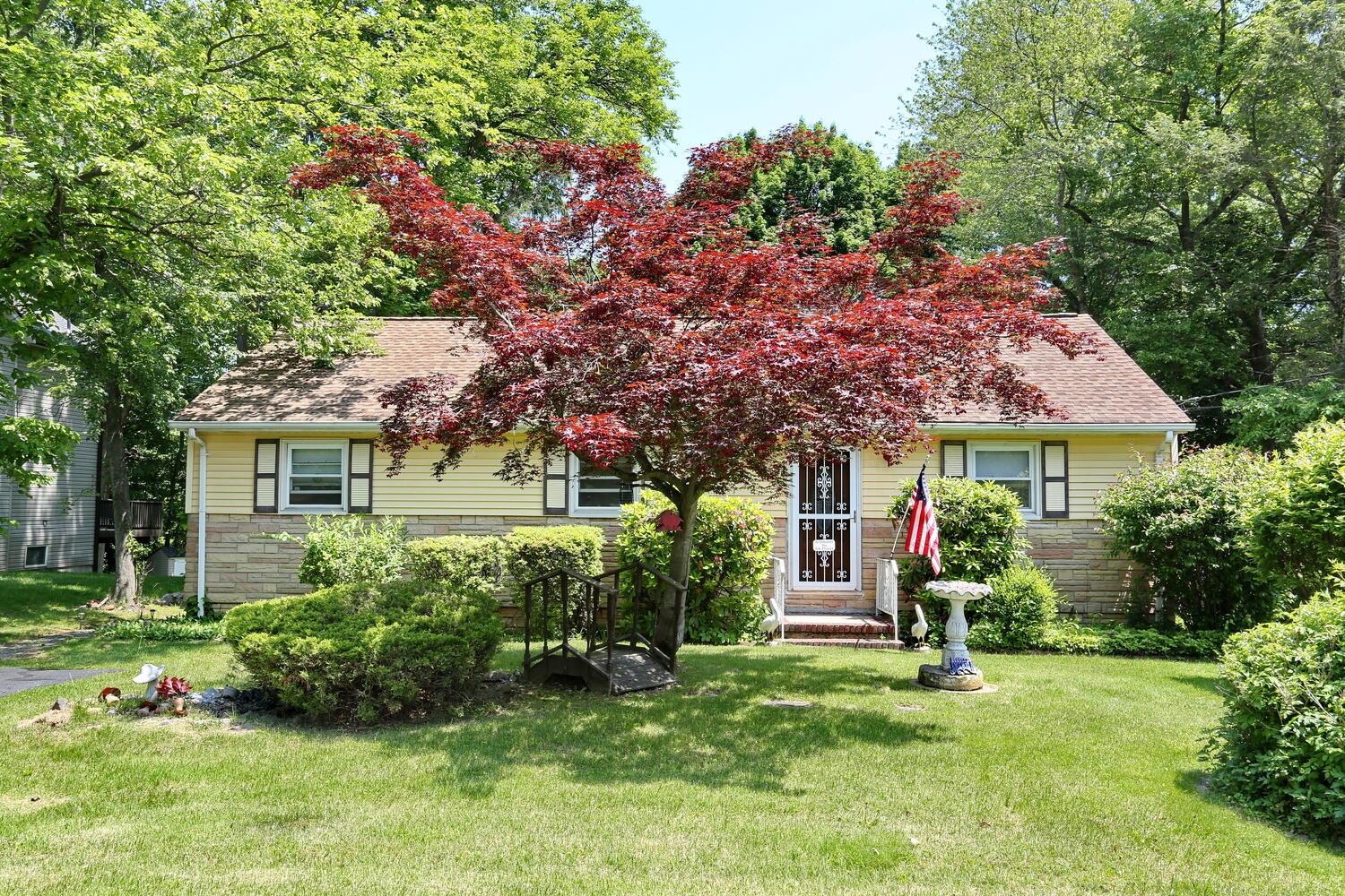 173 Massachusetts Avenue, Congers, New York image 1