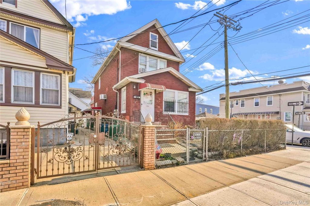 Photo of 10502 107th Avenue, Ozone Park, NY 11417 (MLS # 986566)