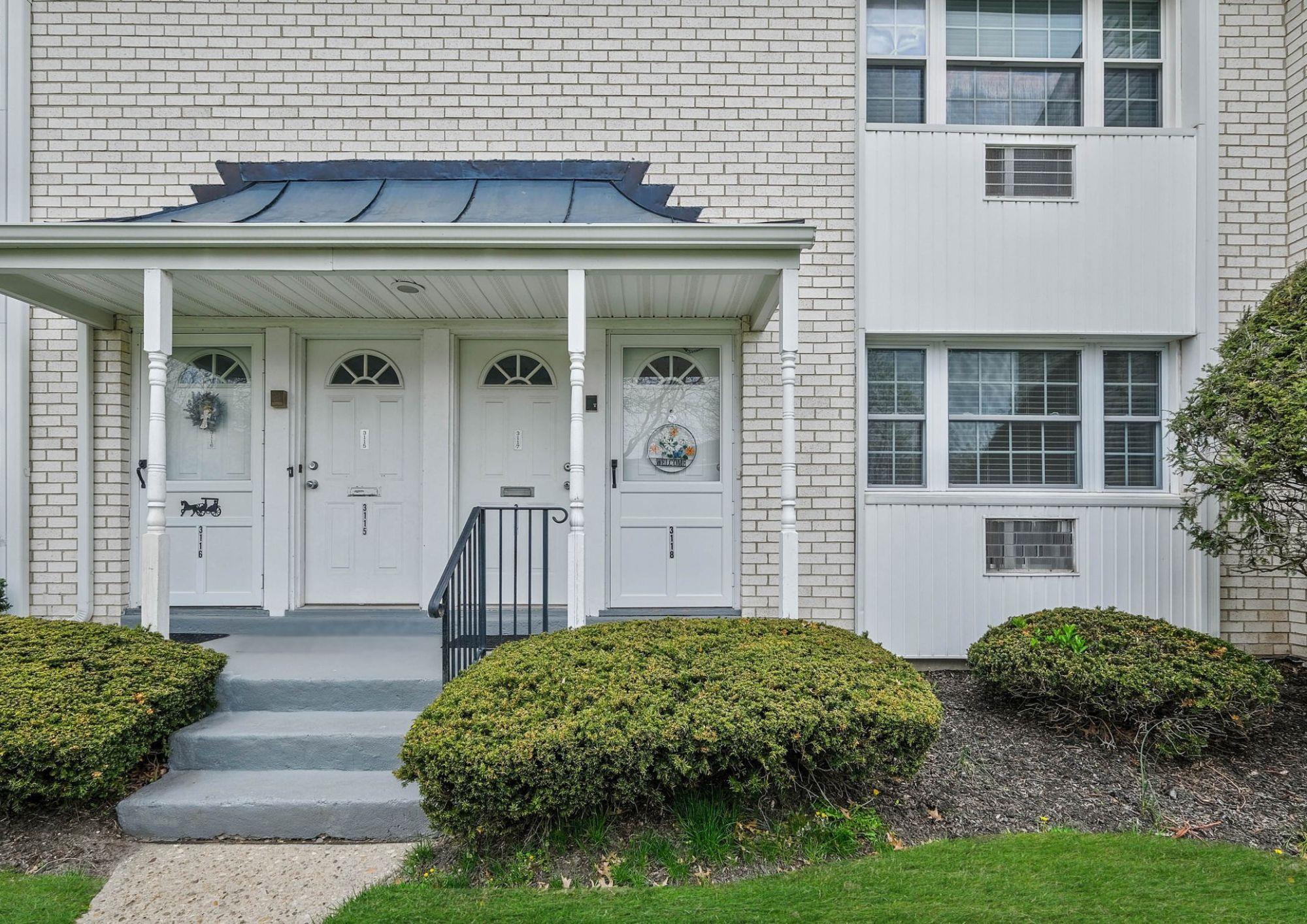 3118 Wilshire Lane Ln #3118, Oakdale, New York image 1