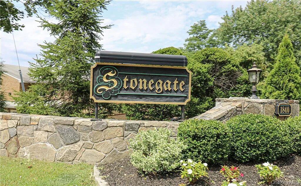 Photo of 1840 Crompond Road #2-C3, Peekskill, NY 10566 (MLS # 1059036)