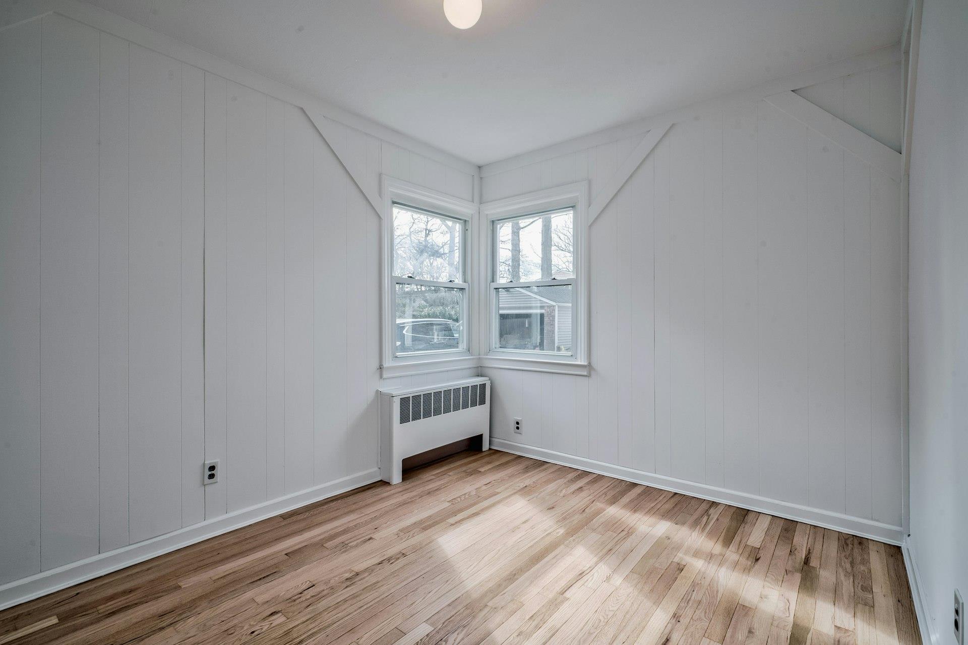 1566 Middle Neck Road, Port Washington, New York image 18