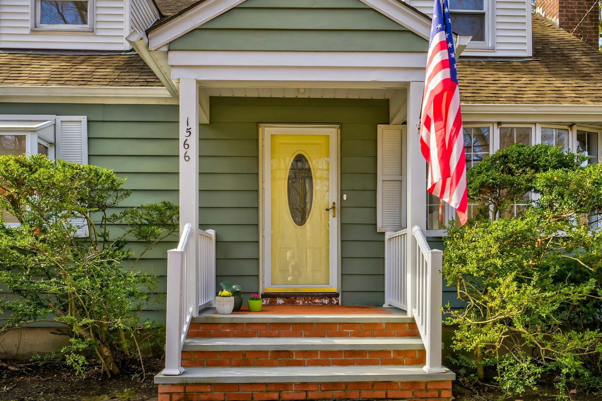 1566 Middle Neck Road, Port Washington, New York image 2