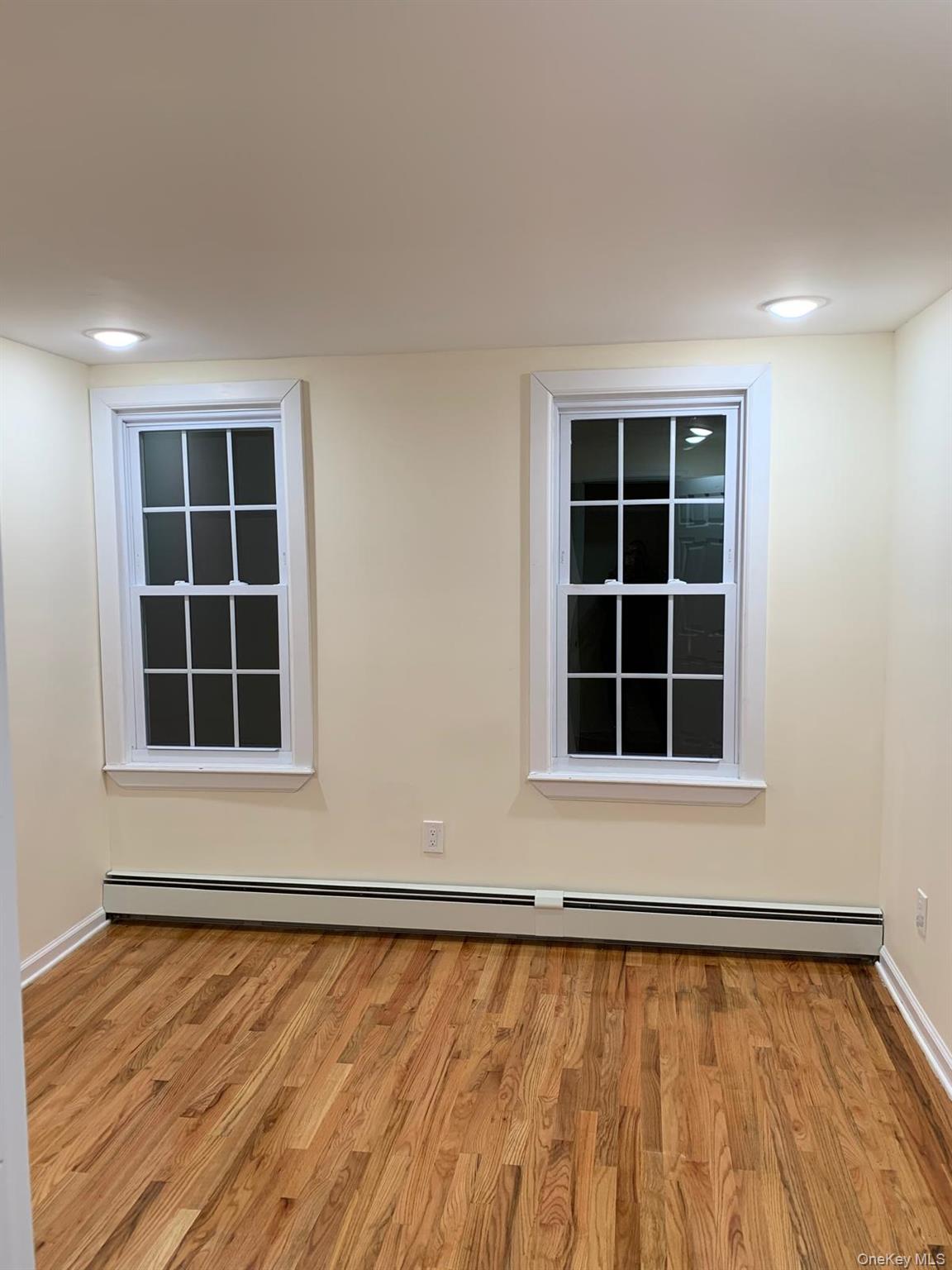 Ossining, New York 10562, United States, 3 Bedrooms Bedrooms, ,1 BathroomBathrooms,Residential,Active,216716