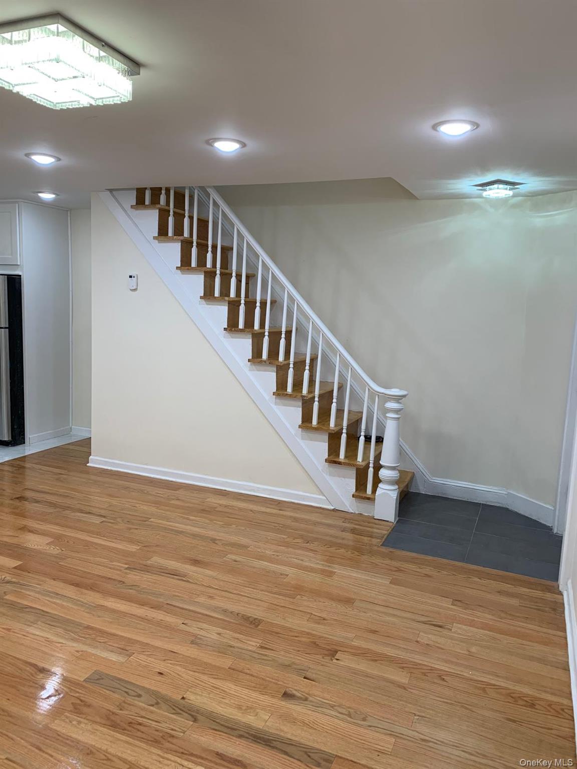 Ossining, New York 10562, United States, 3 Bedrooms Bedrooms, ,1 BathroomBathrooms,Residential,Active,216716