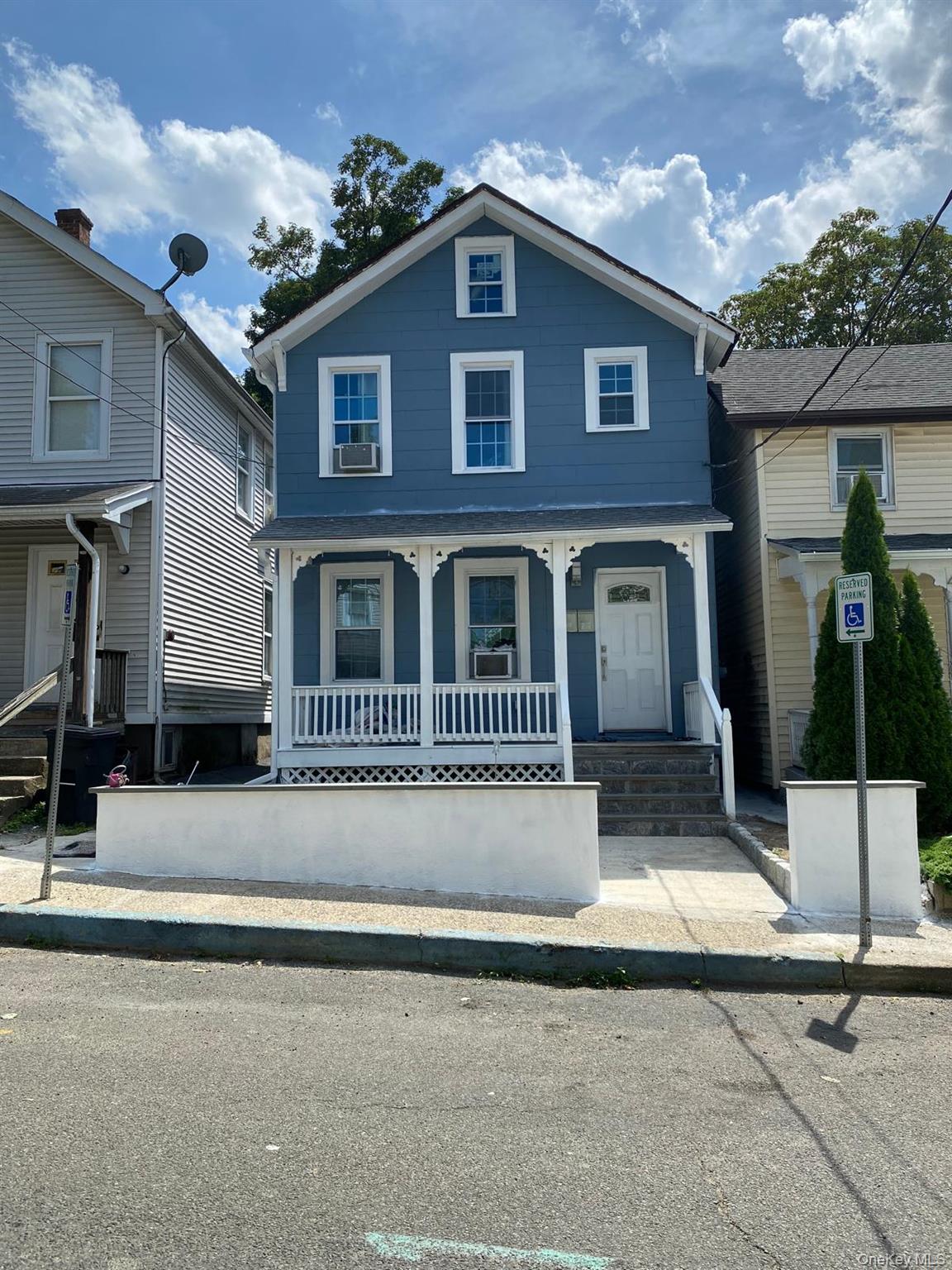 Ossining, New York 10562, United States, 3 Bedrooms Bedrooms, ,1 BathroomBathrooms,Residential,Active,216716