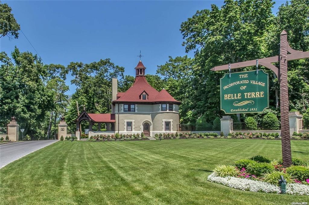 18 Bell Circle, Port Jefferson, New York image 7