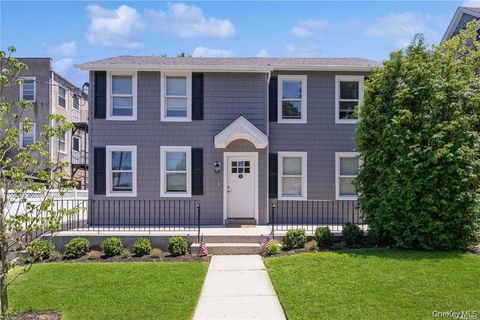 Photo of 5 Carlton Avenue, Port Washington, NY 11050 (MLS # 987720)