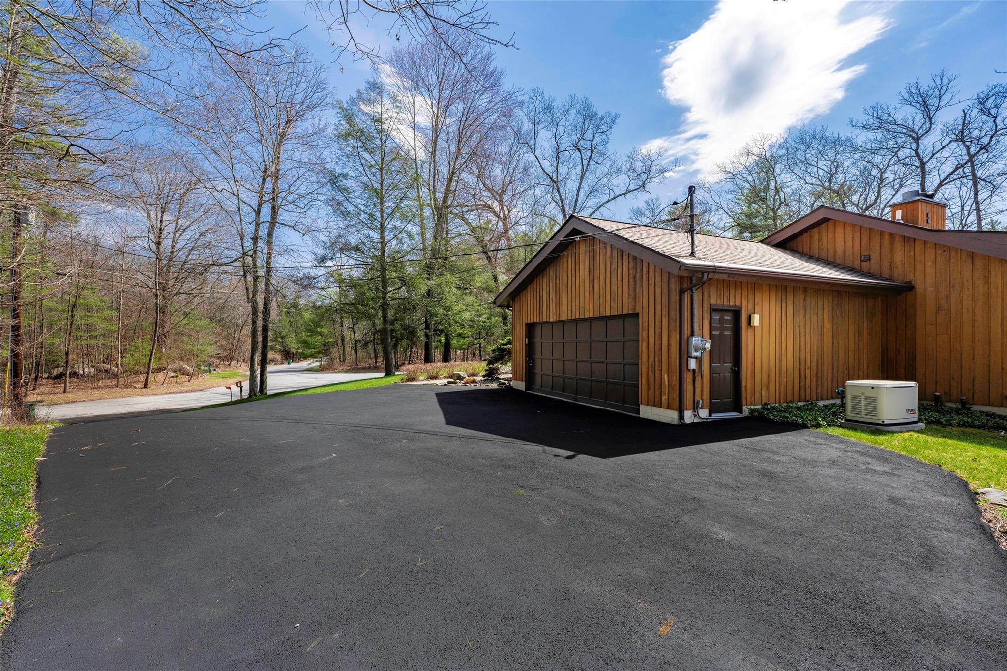 23 Stoutenburgh Drive, Hyde Park, New York image 37