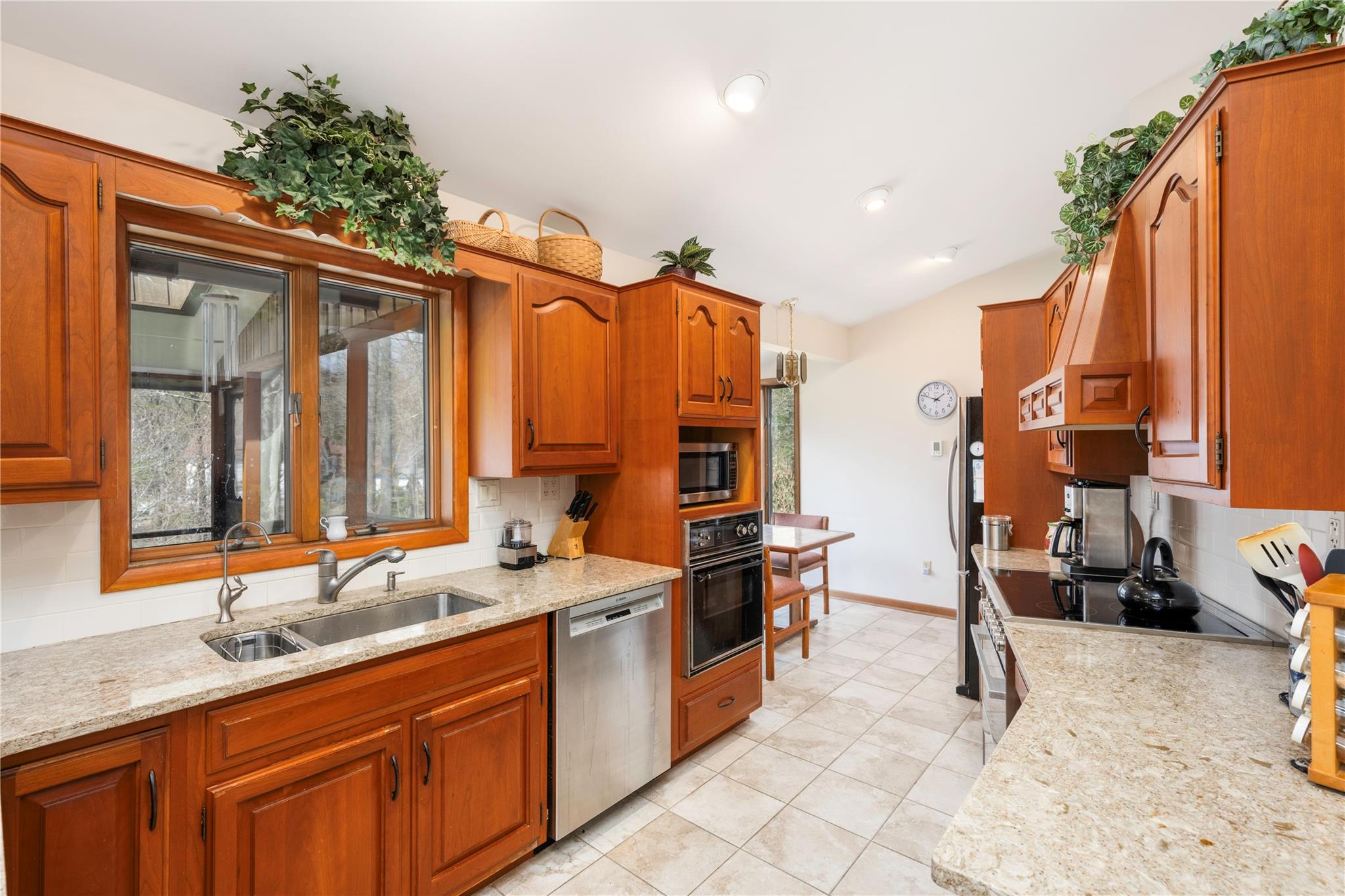 23 Stoutenburgh Drive, Hyde Park, New York image 13