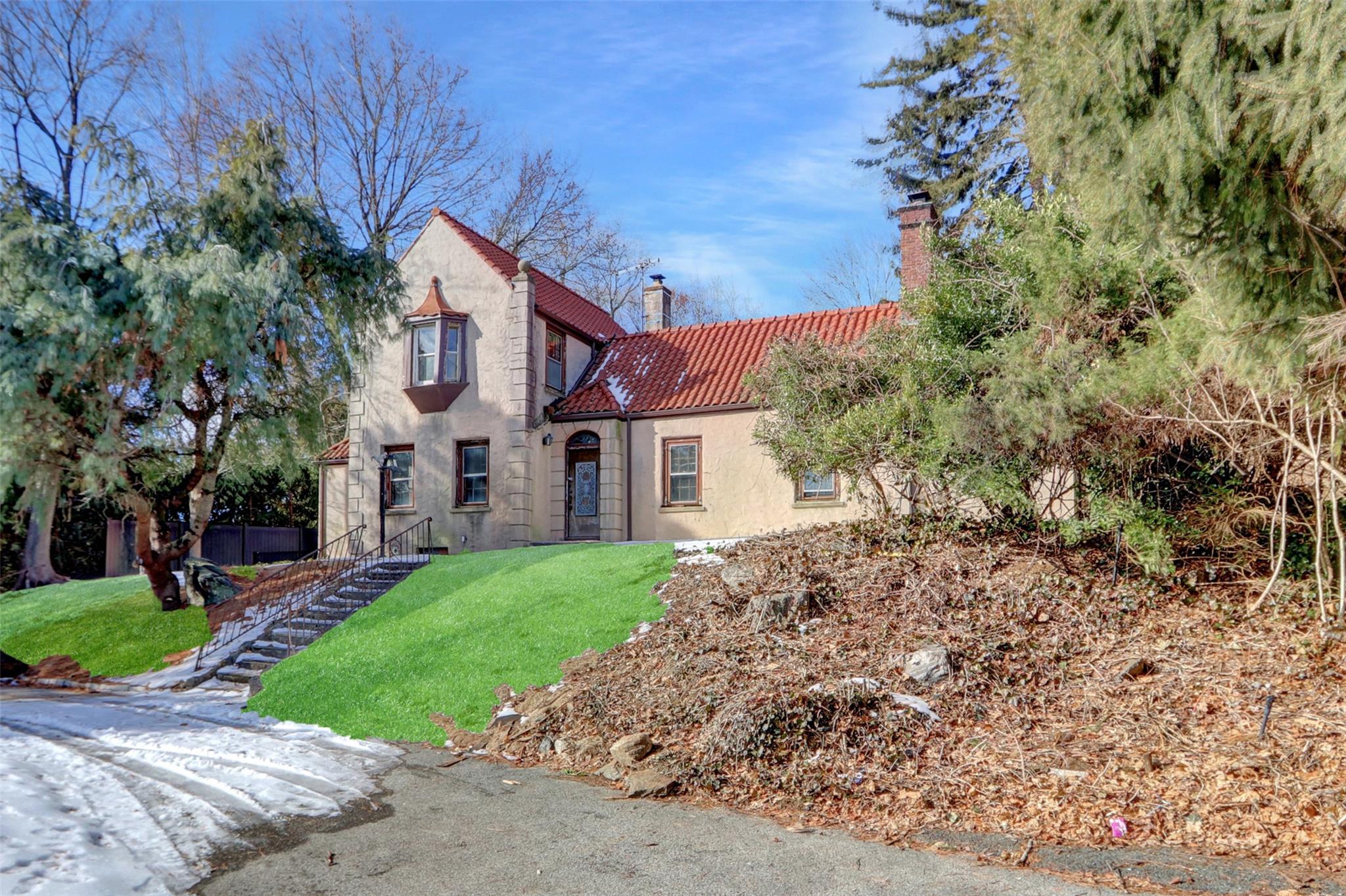 90 Fenimore Road, New Rochelle, New York image 2