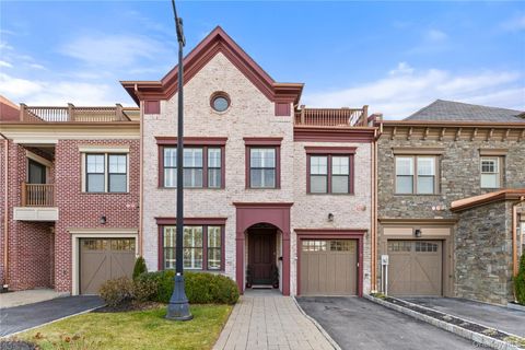 Apartment For Sale - 6 Hudson View Way<br/> Tarrytown, NY 10591