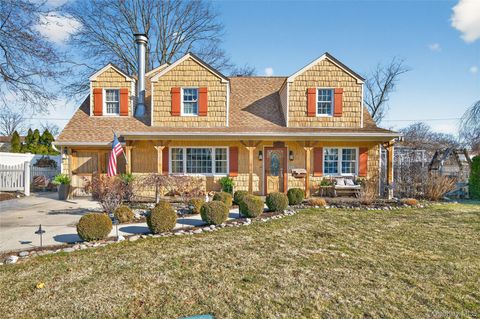 350 Pin Oak Lane Westbury NY 11590