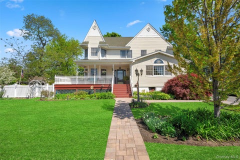 Homes For Sale - 25 Bolton Street<br/> Lindenhurst, NY 11757
