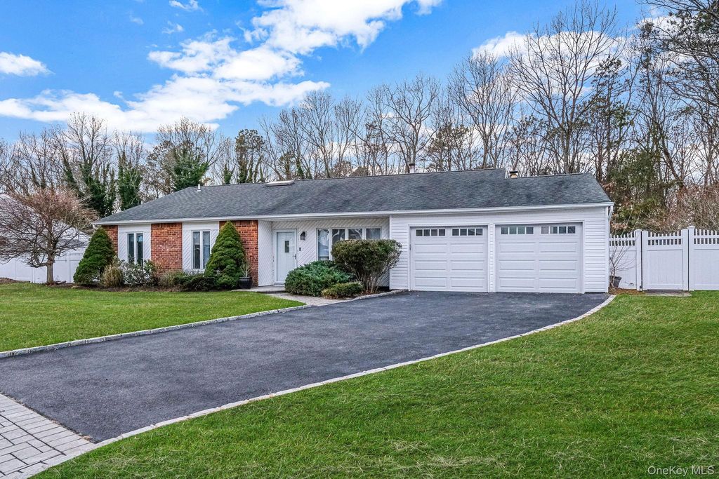 Photo of 32 San Rafael Avenue, Holbrook, NY 11741 (MLS # 943066)