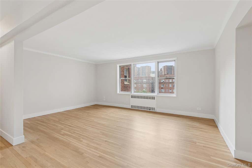 Photo of 68-61 Yellowstone Boulevard #610, Forest Hills, NY 11375 (MLS # 1039724)