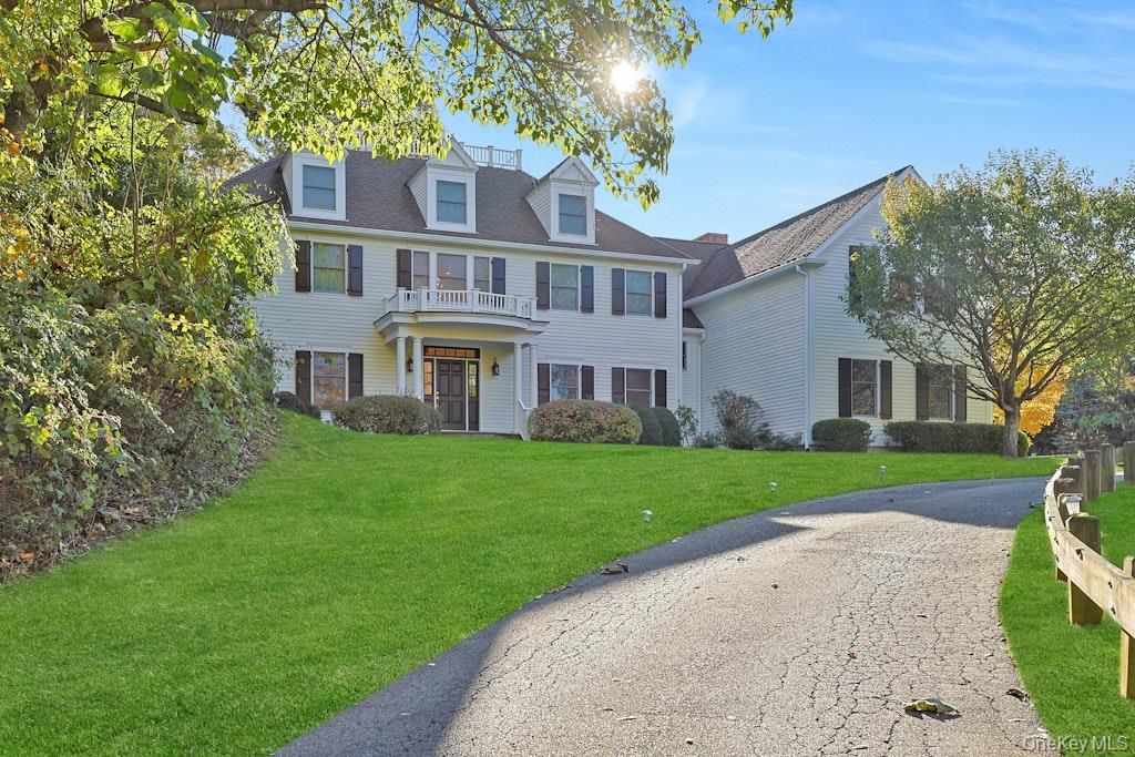 Photo of 17 Hammond Ridge Road, Bedford Corners, NY 10549 (MLS # 926786)