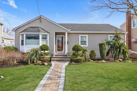 2382 Garfield Street North Bellmore NY 11710