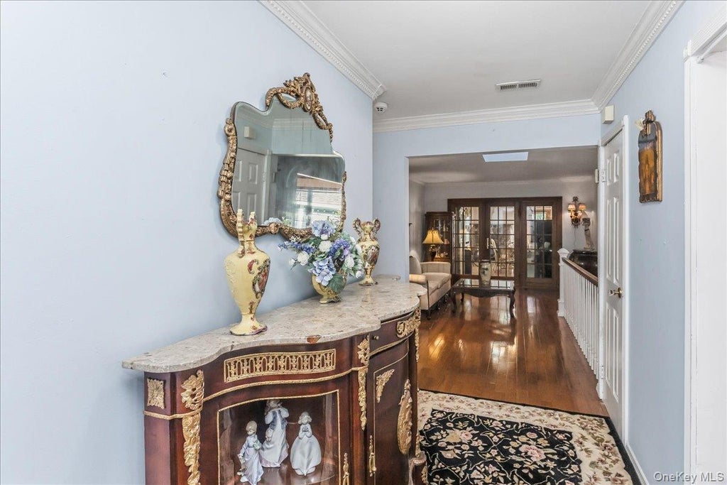 Photo of 18 Linden Avenue, Kings Park, NY 11754 (MLS # 1043258)