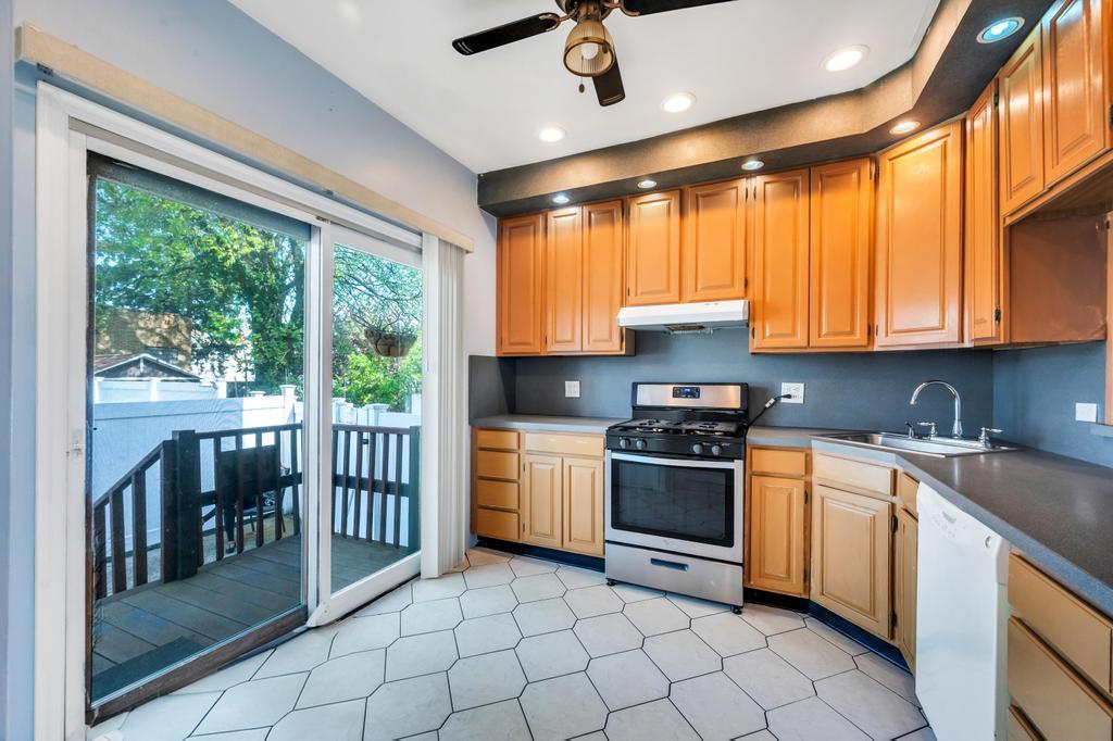 94-17 96 Street, Ozone Park, New York image 3