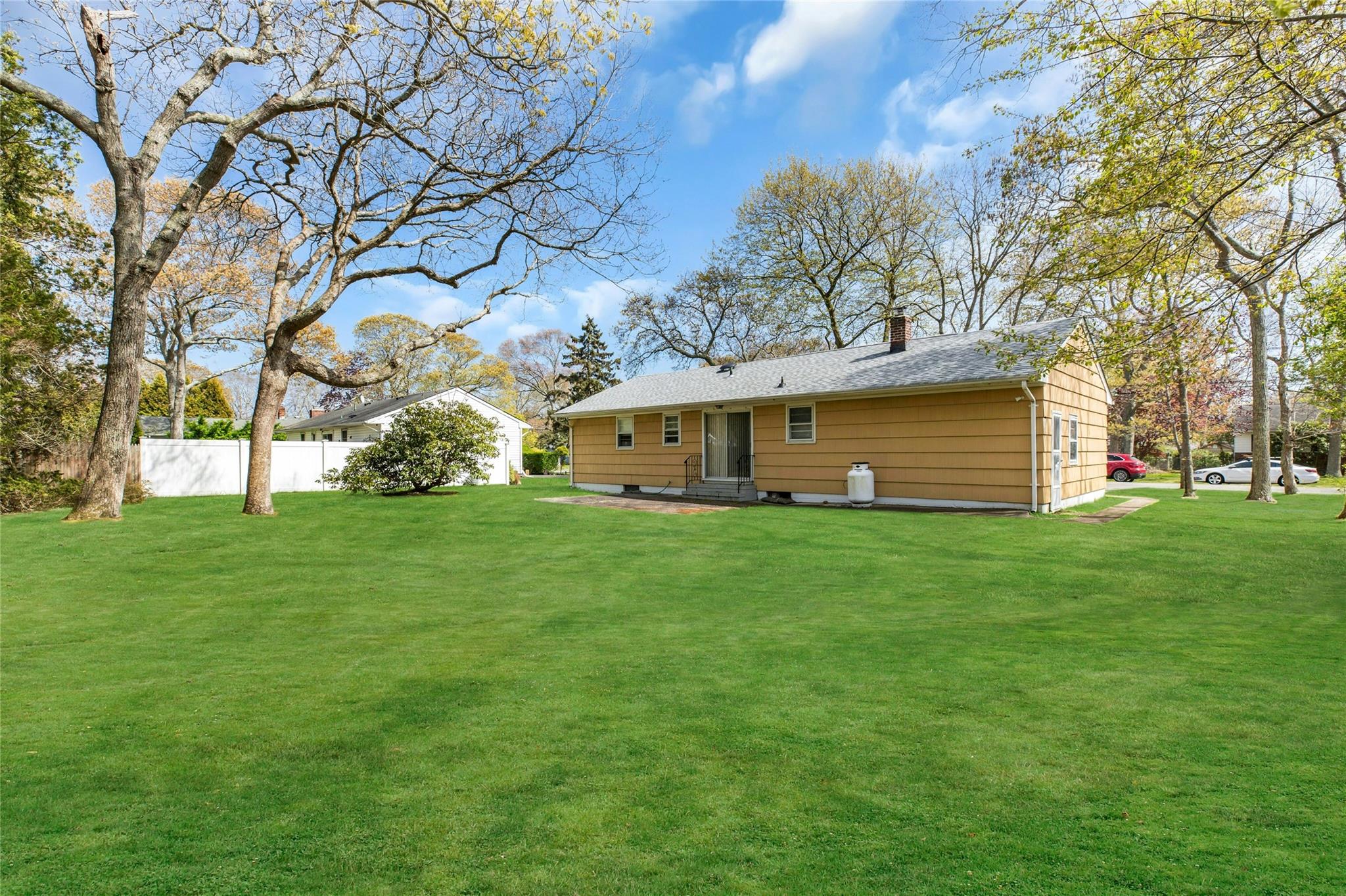 12 Harvard Drive, Hampton Bays, New York image 21
