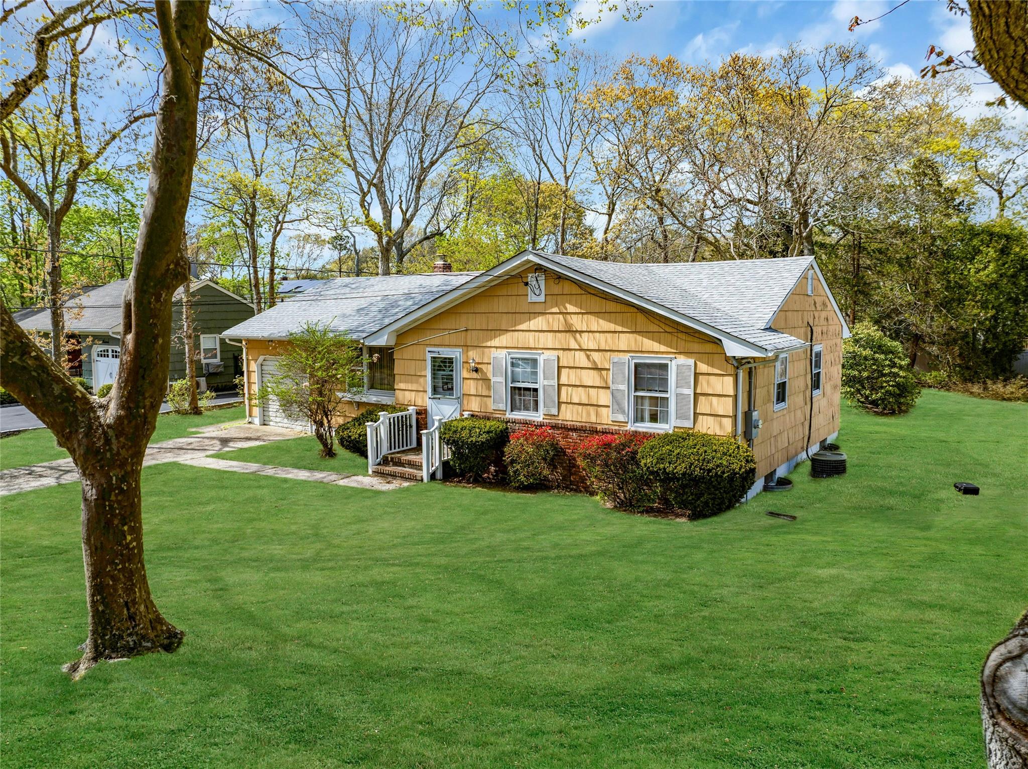 12 Harvard Drive, Hampton Bays, New York image 24