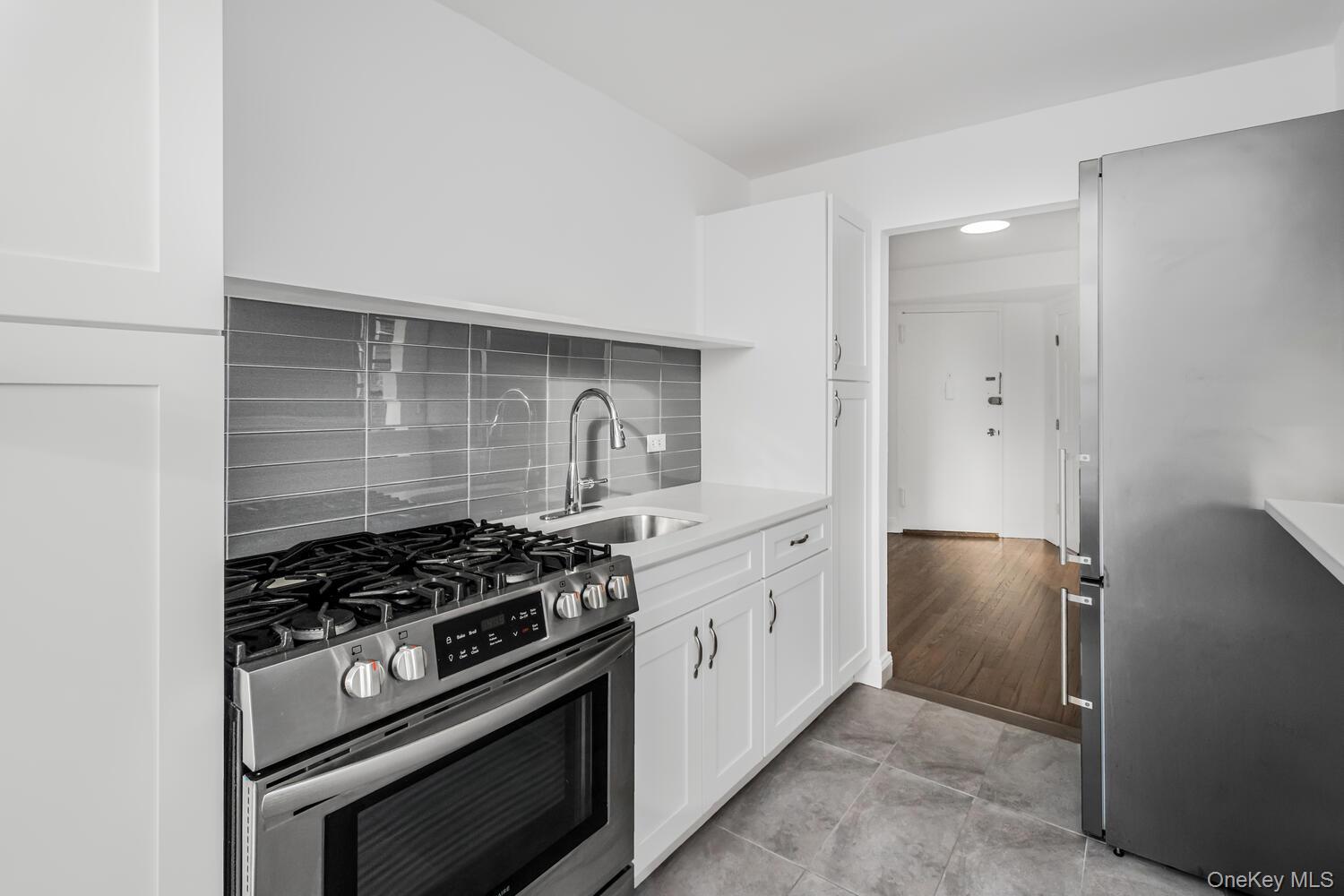 4320 Van Cortlandt Park East 5A