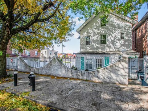 Homes For Sale - 4613 Carpenter Avenue<br/> Bronx, NY 10470