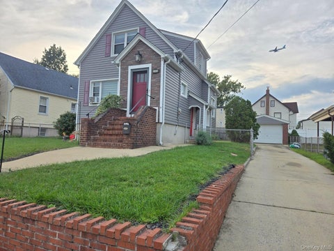 Homes For Rent - 104 Ormonde Boulevard #HOUSE RENTAL<br/> Valley Stream, NY 11580