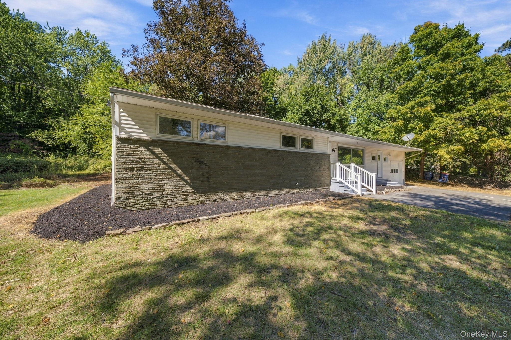173 Ulster Avenue - Photo 3