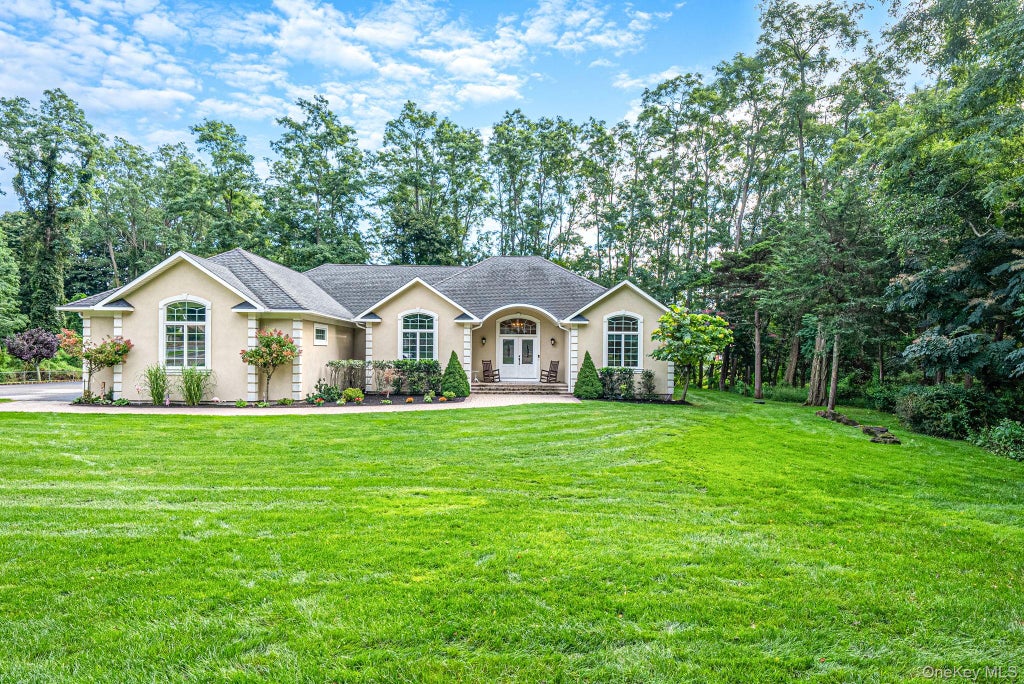 Photo of 11 Valentine Road, Shoreham, NY 11786 (MLS # 1058404)