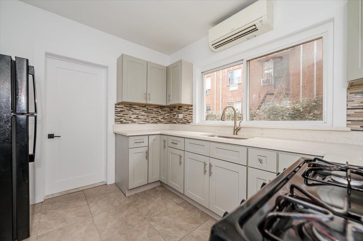 2738 Miles Avenue, Bronx, New York image 10