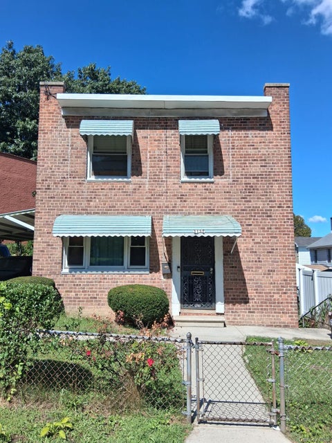 Homes For Sale - 1131 Grenada Place<br/> Bronx, NY 10466