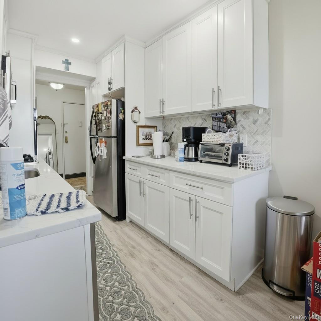 60 Hempstead Avenue 2H