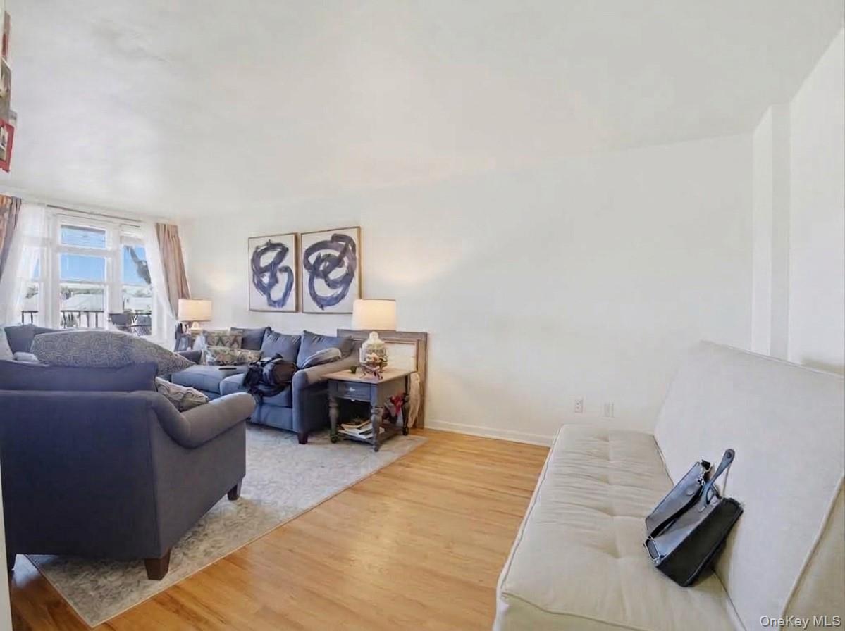 60 Hempstead Avenue 2H