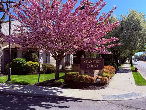 81B Stanford Court Wantagh NY 11793